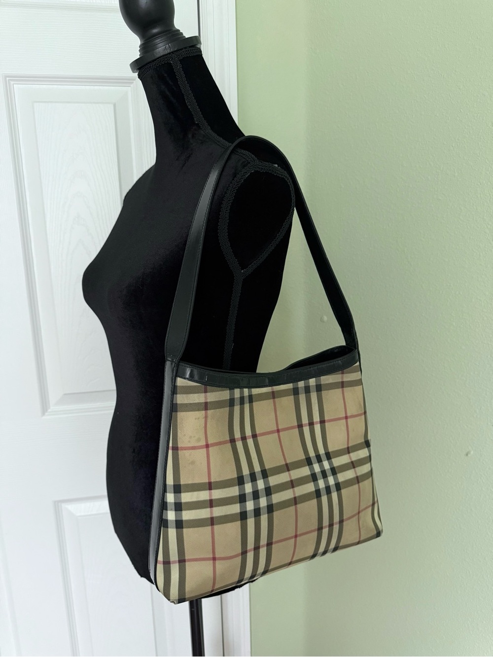 Burberry Nova Check Should Bag